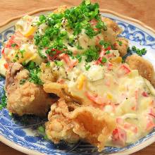 Fried chicken with vinegar and tartar sauce