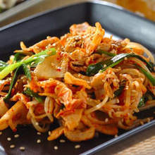 Stir-fried pork with kimchi