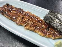 Broiled eel (kabayaki or shirayaki)