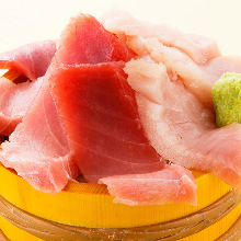Assorted tuna sashimi