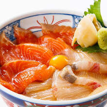 Marinated salmon and greater amberjack rice bowl