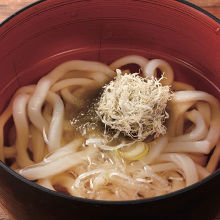 Udon with grated yam and kelp
