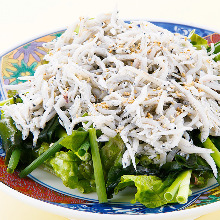 Boiled whitebait and green onion salad