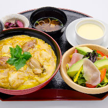 "Oyako" chicken and egg rice bowl