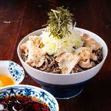 Nikusoba (meat on soba noodles)