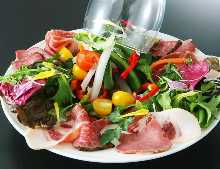 Seared beef salad