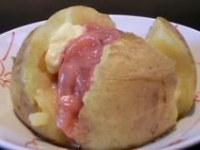 Steamed potatoes with butter