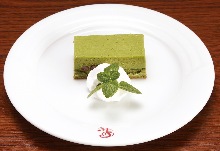 Green tea gateau chocolate