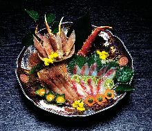 Assorted sashimi