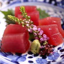 Assorted tuna sashimi