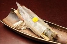 Live squid sugata-zukuri (sliced sashimi served maintaining the look of the whole squid)