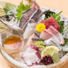 Assorted sashimi