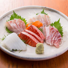 Assorted sashimi