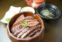 Beef tongue rice bowl