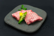 Thick-cut premium grilled tongue seasoned with salt