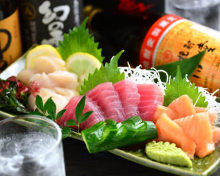 Assorted sashimi