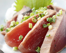 Seared skipjack tuna
