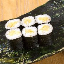 Pickled vegetable sushi rolls