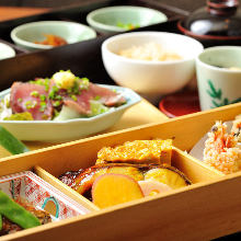 2,750 JPY Course (8 Items)