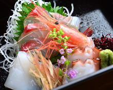 Assorted sashimi