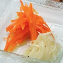 Grated carrot salad
