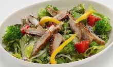 Caesar salad with grilled chicken