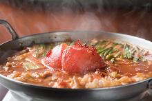 Tomato and offal hotpot