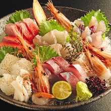 Assorted sashimi