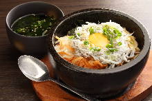 Stone-grilled rice with boiled whitebait