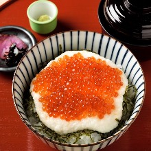 Salmon roe rice bowl