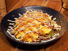 Yakisoba in an omelet