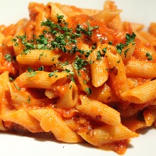 Pasta with tomato and pepper