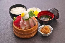 Sashimi set meal