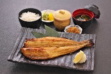 Cut and dried Atka mackerel set meal