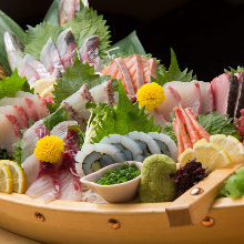 Assorted sashimi