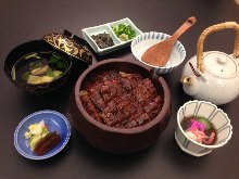 Extra premium eel served over rice in a lacquered box