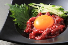 Horse meat tartare