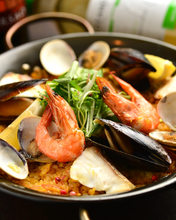 Seafood paella