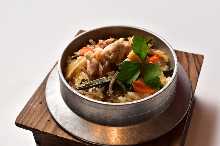 Chicken kamameshi (pot rice)set