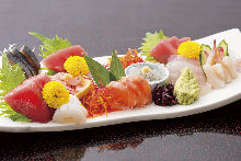 Assorted sashimi