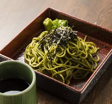 Tea-flavored buckwheat noodles