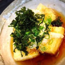 Deep-fried tofu in broth