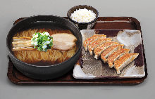 Gyoza meal set