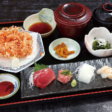 Mixed tempura rice bowl and sashimi set meal