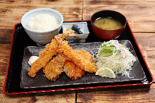 Assorted fried foods set meal