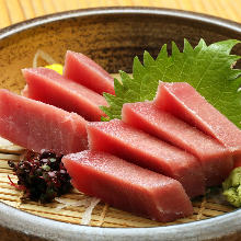 Assorted tuna sashimi