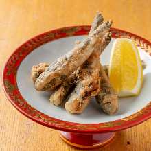 Fried Mehikari (round greeneyes)