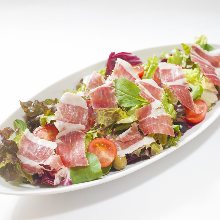 Bellota Iberian pork prosciutto salad