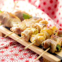 Assorted grilled skewers, 8 kinds