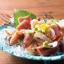 Assorted sashimi